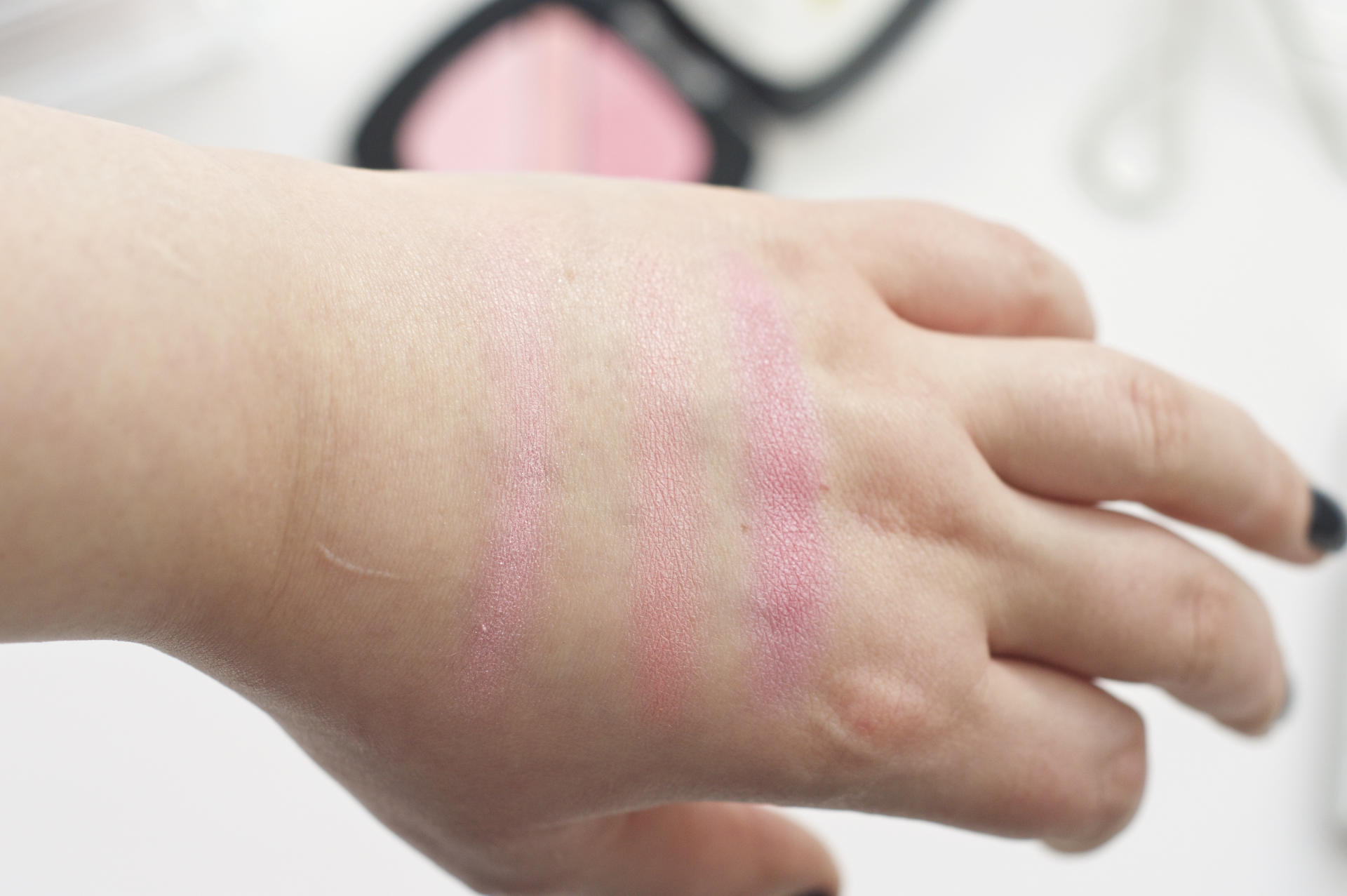 Made From Beauty L'Oreal Infallible Sculpt Blush in Soft Rosy Swatches