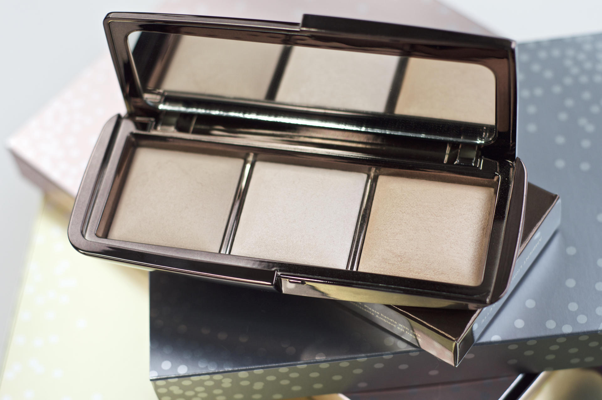 Made From Beauty Hourglass Ambient Lighting Palette