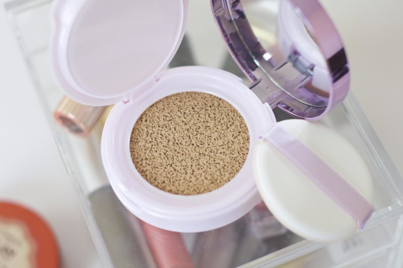 L'Oreal Nude Magique Cushion Foundation