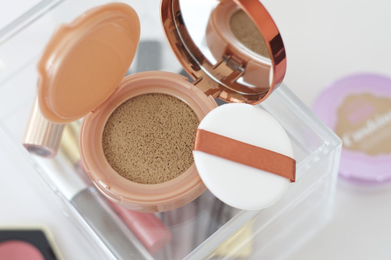 New In The L Or Al Nude Magique Cushion Foundation Glam Bronze