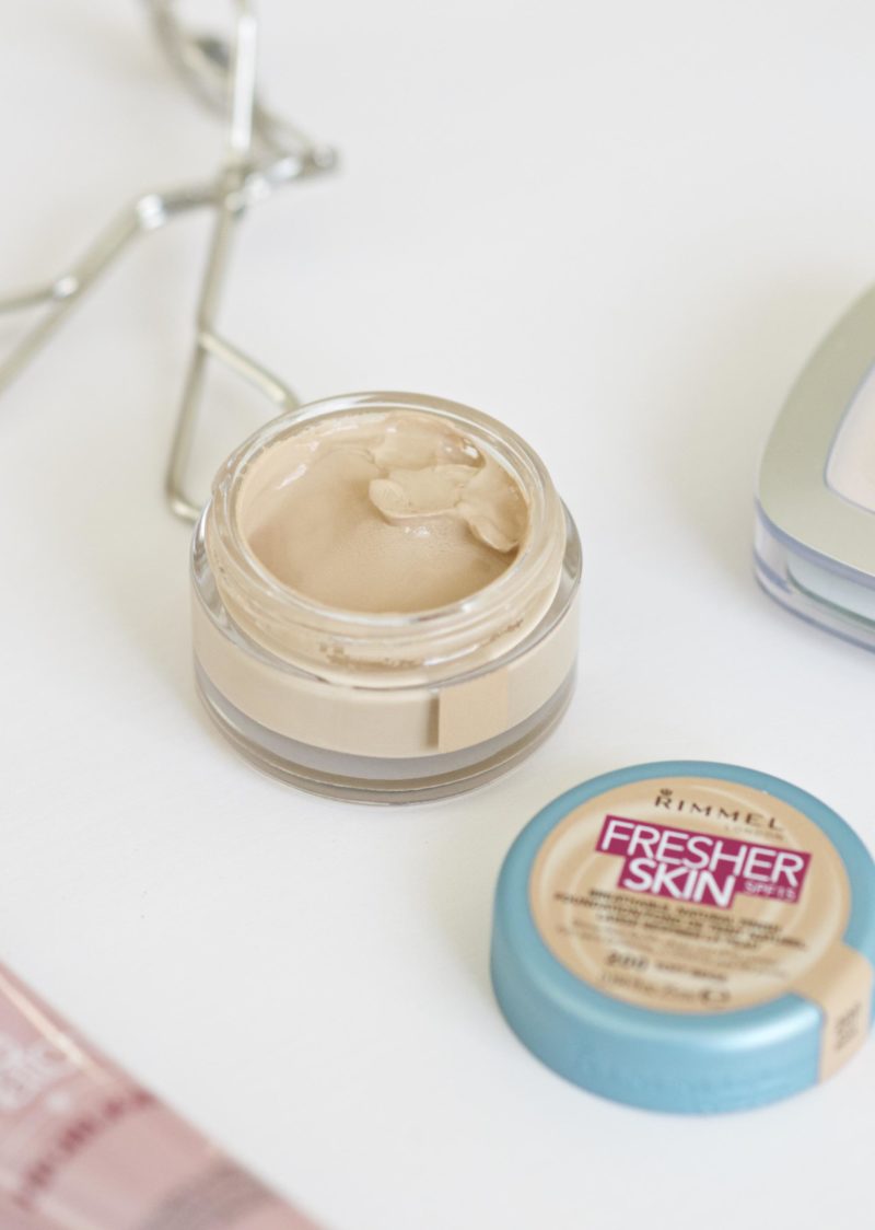 Rimmel Fresher Skin Foundation Texture