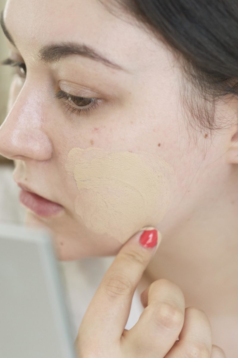 Rimmel Fresher Skin Foundation Application