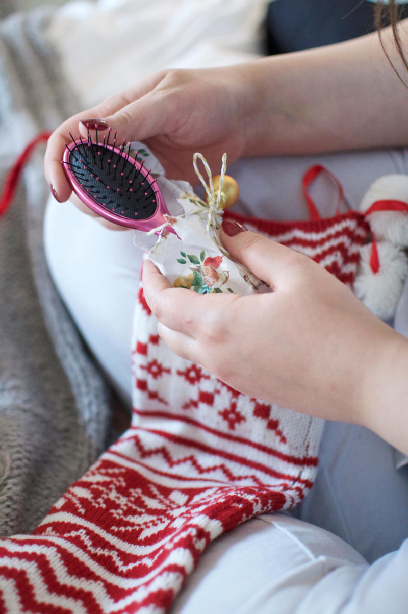 wet brush key chain mini