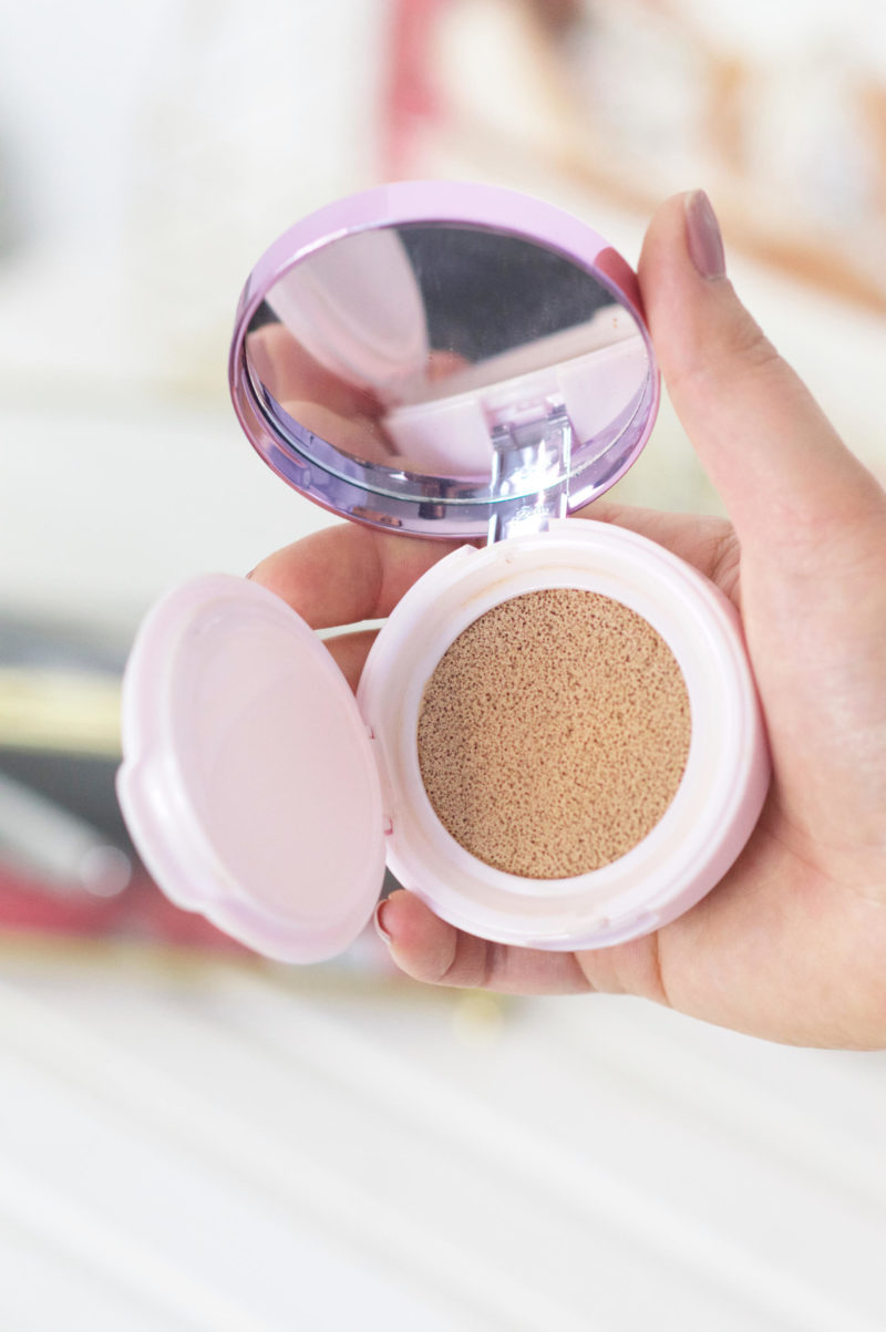 L'Oreal Nude Magique Cushion Foundation Review